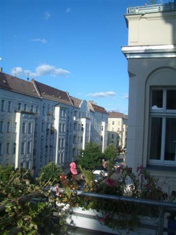 Lichtdurchflutetes Apartment Prenzlauerberg Berlin Luaran gambar